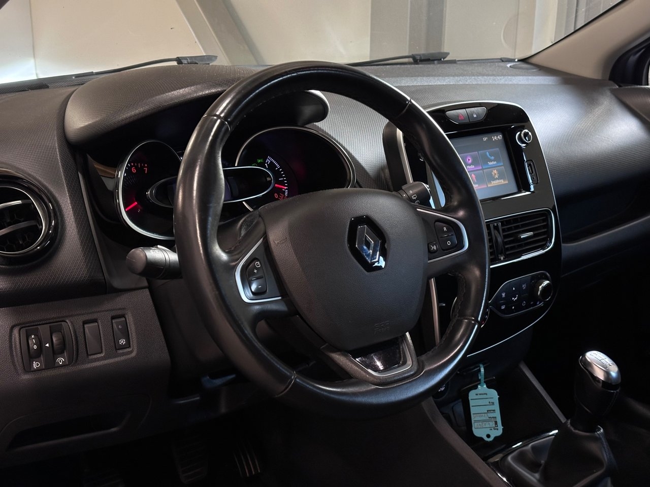 Renault Clio TCe 90 Intens 2019, bild 6/10