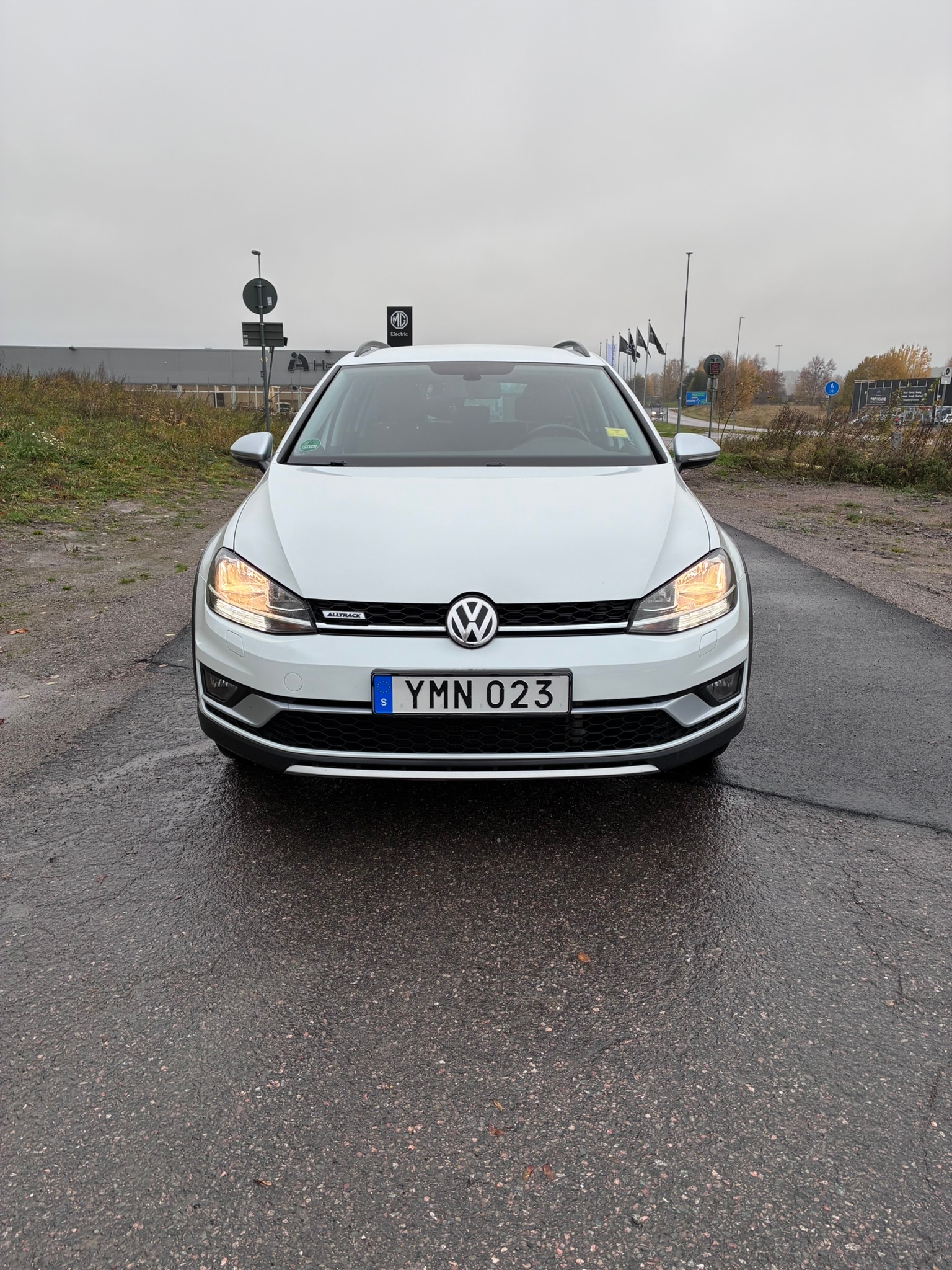 Volkswagen Golf Alltrack 1.8 TSI 2018, bild 2/10