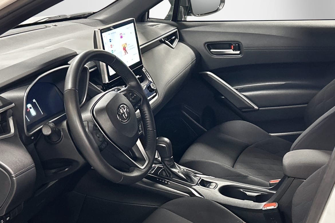 Toyota Corolla Cross 2.0 Hybrid Style 2023, bild 5/10