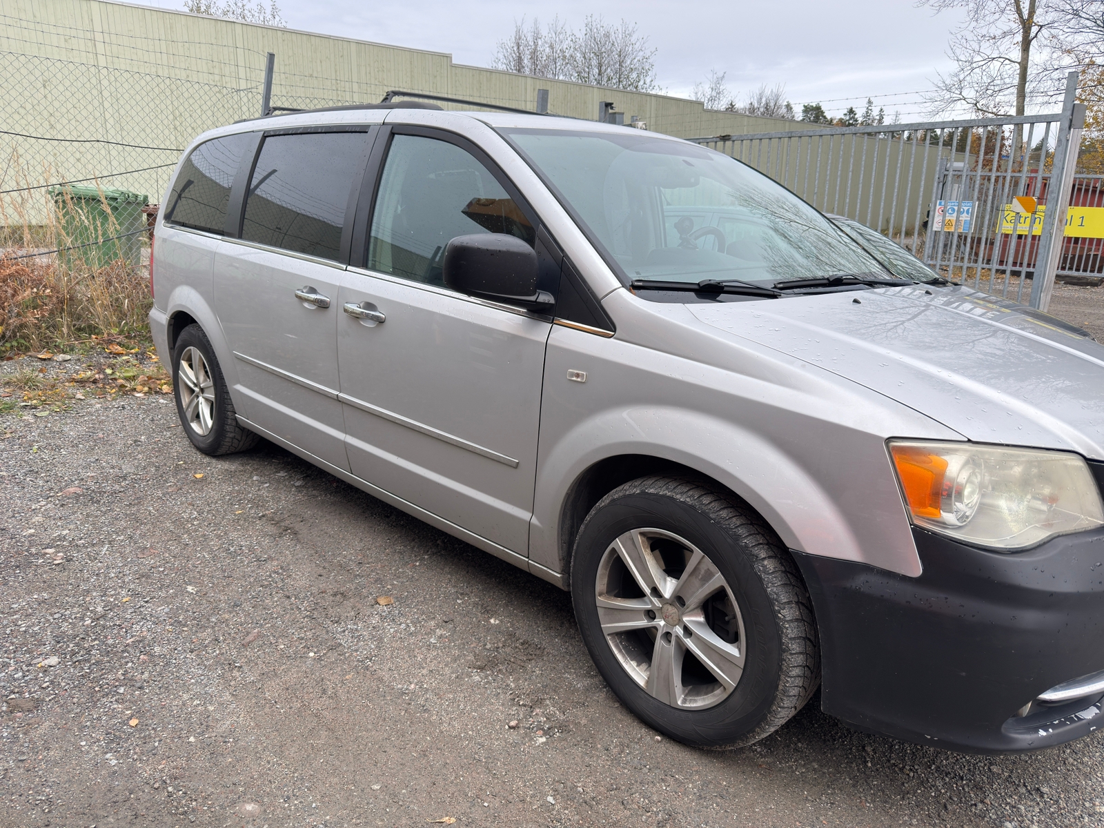 Lancia Voyager 2.8 CRD Multijet 16v 2012, bild 2/6