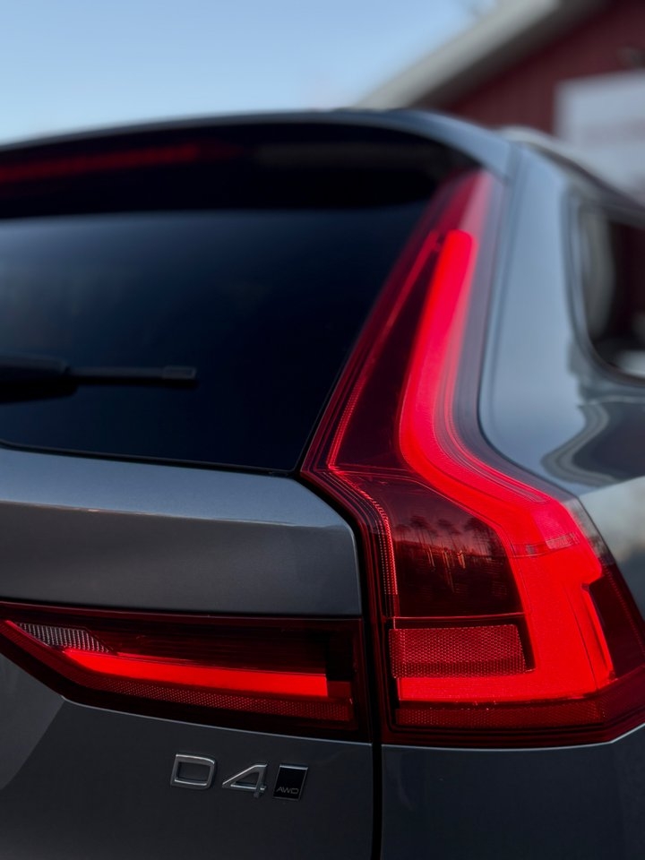 Volvo V90 Cross Country D4 Pro 2018, bild 9/10