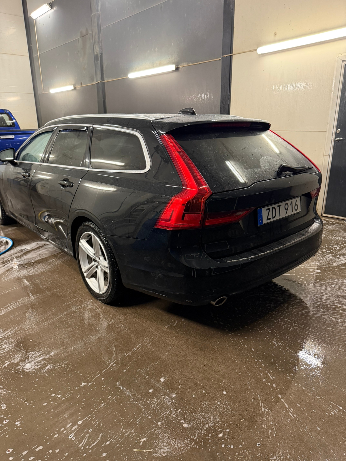 Volvo V90 D4 2018, bild 4/10