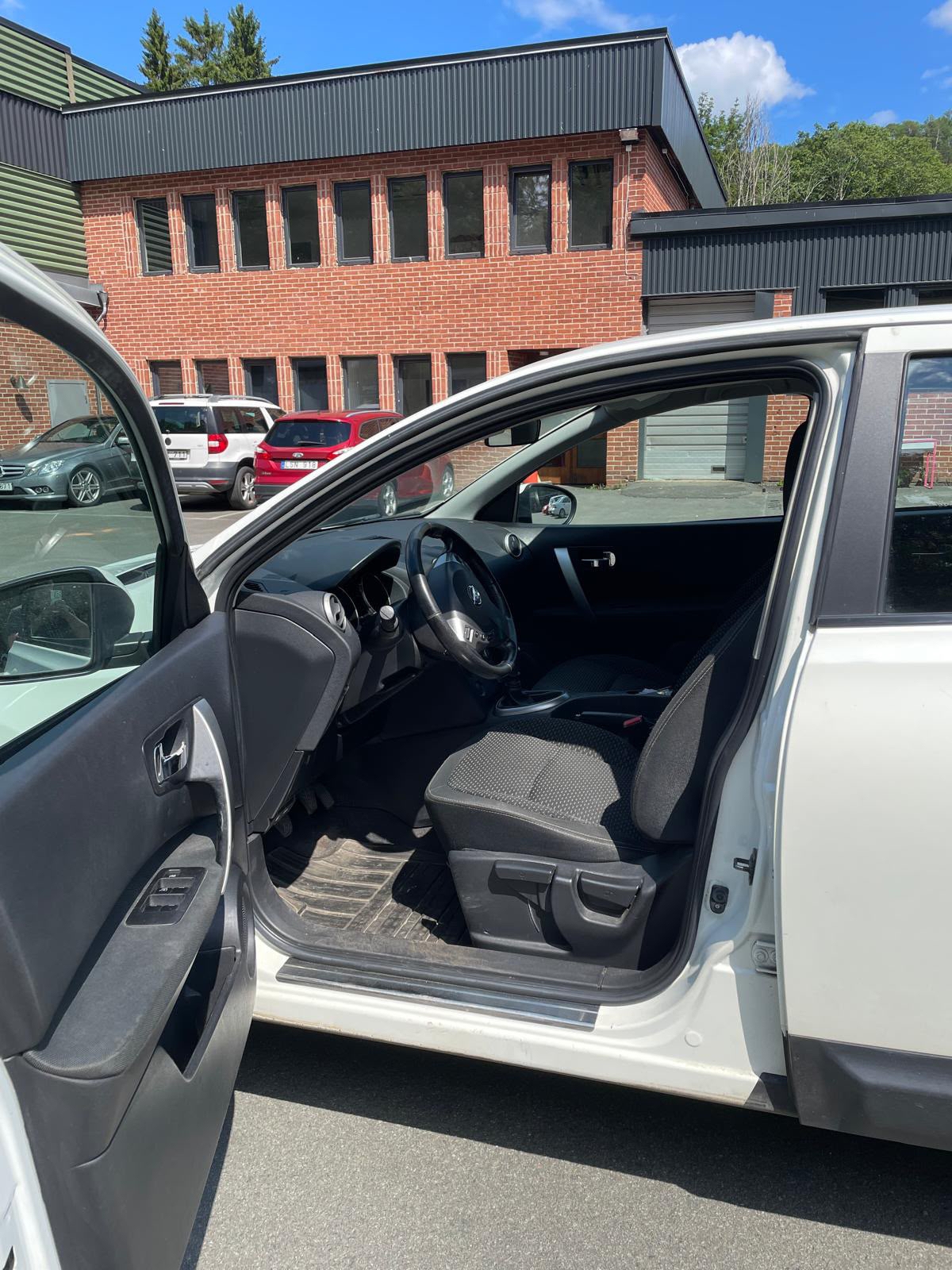Nissan Qashqai 2.0 2010, bild 6/9