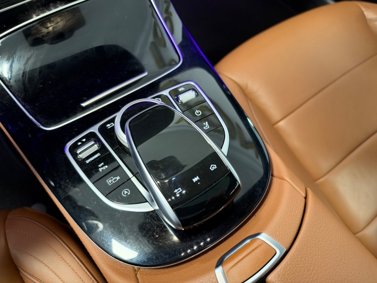 Mercedes-Benz E 220 d AMG 2017, bild 6/10
