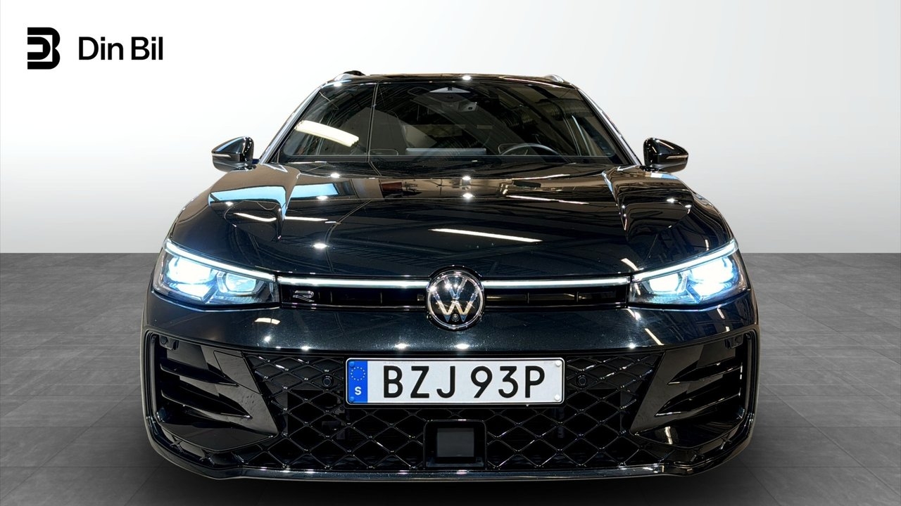 Volkswagen Passat R-Line 2026, bild 4/10