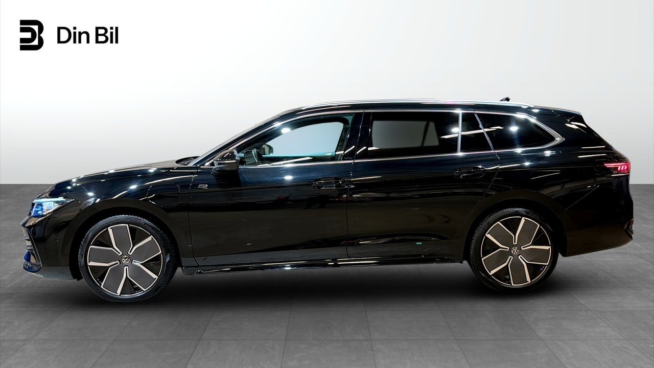 Volkswagen Passat R-Line 2026, bild 2/10