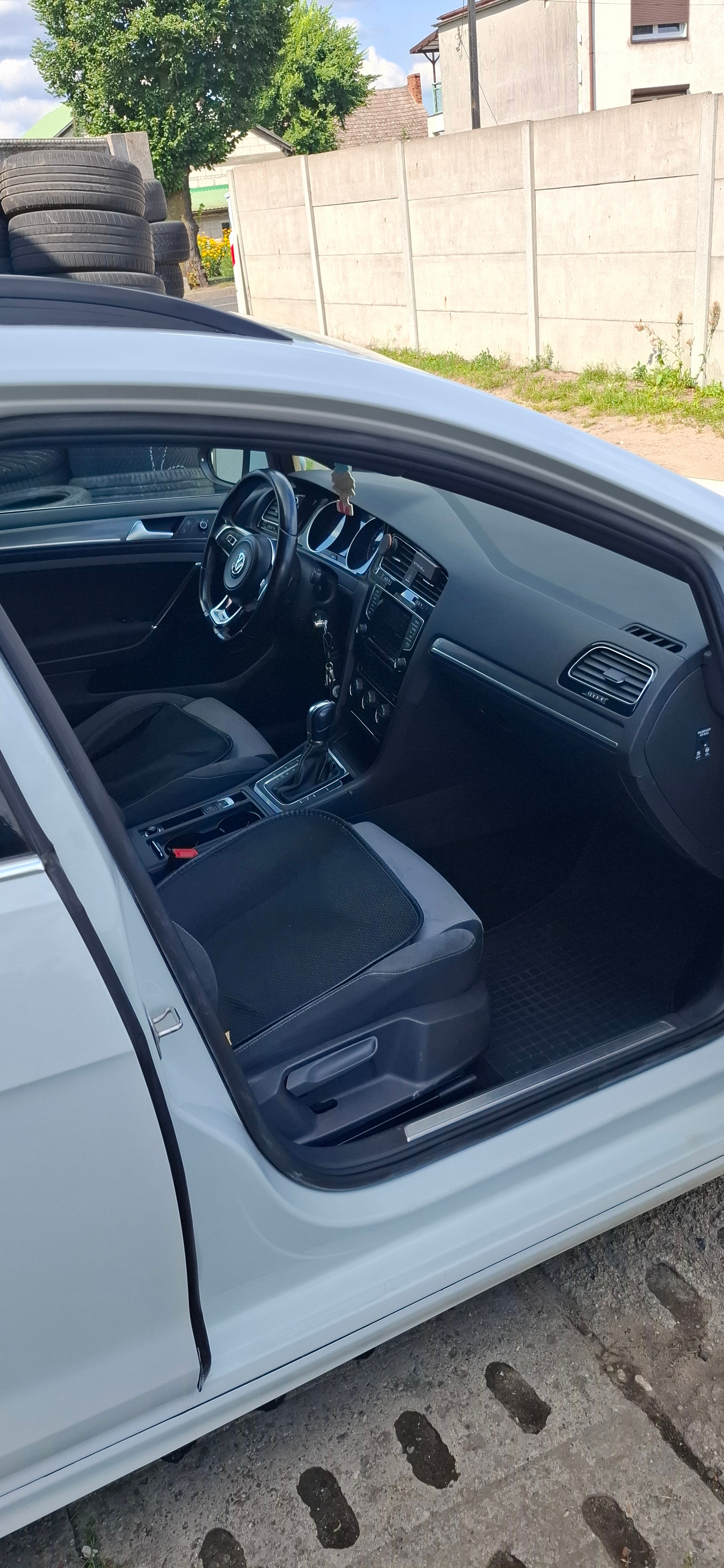 Volkswagen Golf 2.0 TDI R-Line 2015, bild 4/10
