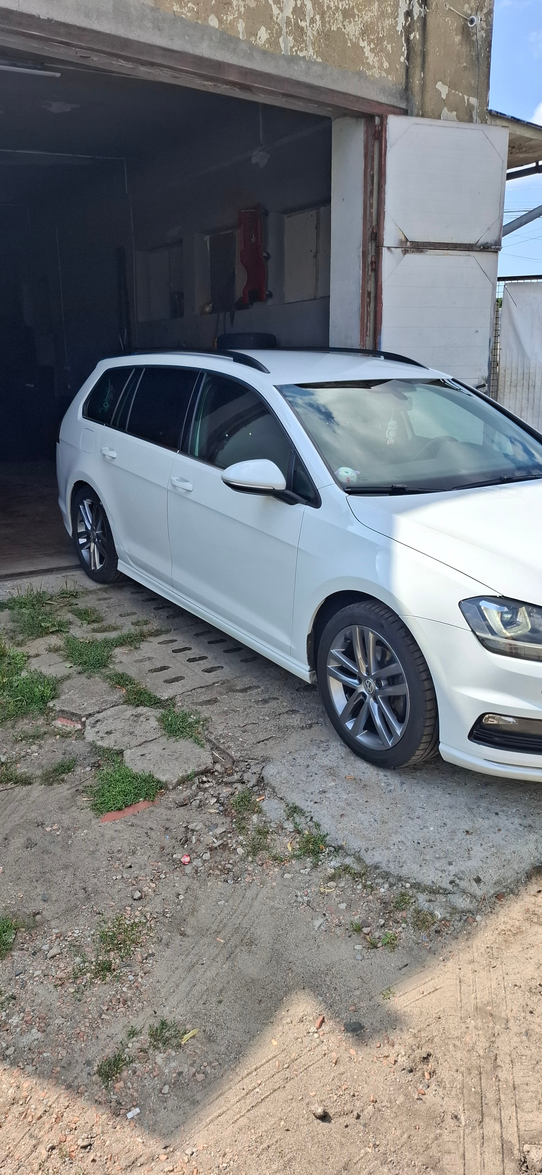 Volkswagen Golf 2.0 TDI R-Line 2015, bild 3/10