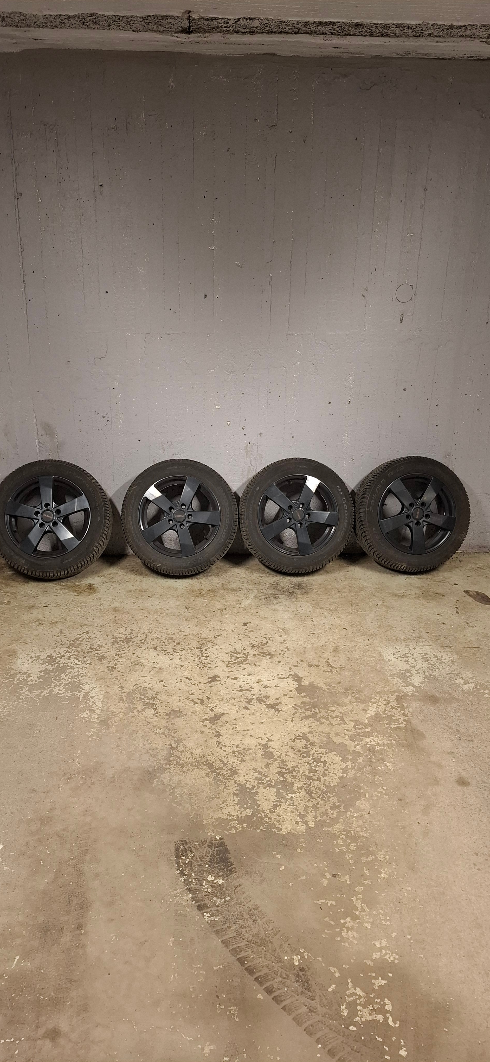 Volkswagen Golf 2.0 TDI R-Line 2015, photo 10/10