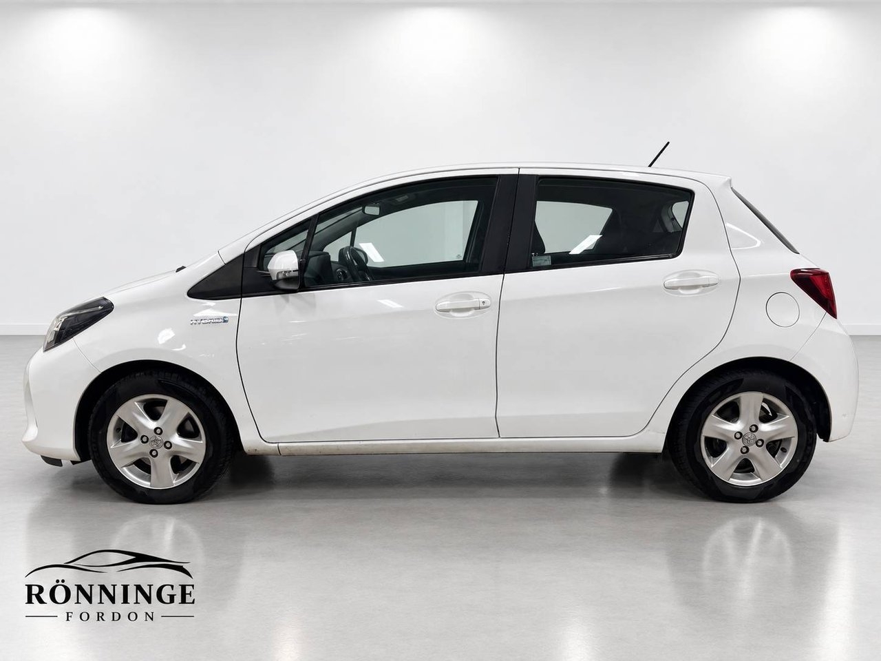 Toyota Yaris 1.5 Hybrid Active 2016, bild 4/10