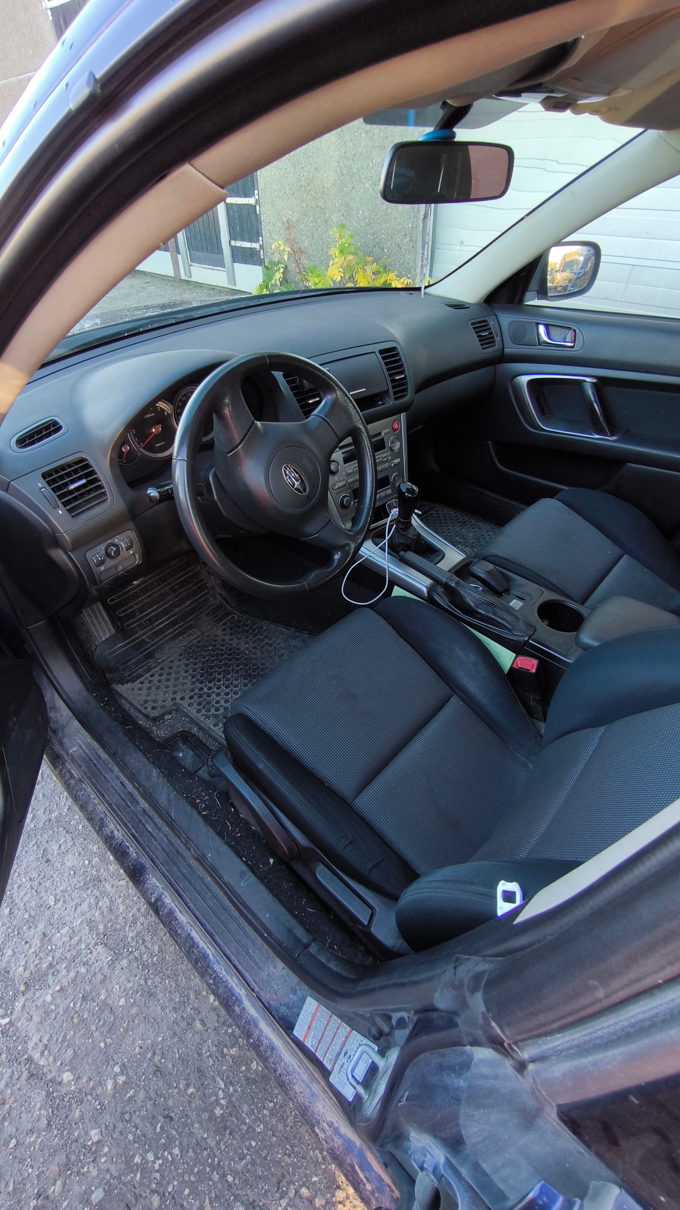 Subaru Legacy 2004, bild 6/7