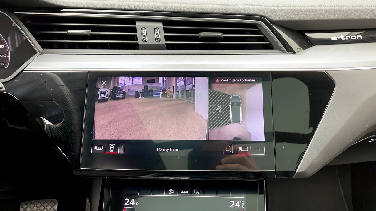 Audi e-tron 55 S line 2021, photo 10/10