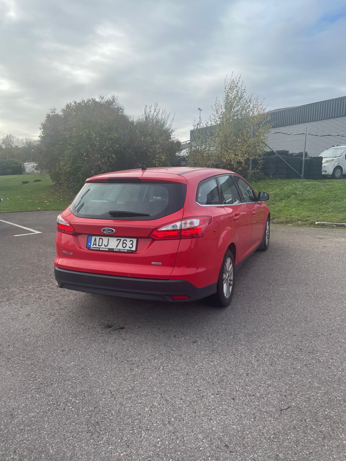 Ford Focus 1.0 EcoBoost 2013, bild 2/4