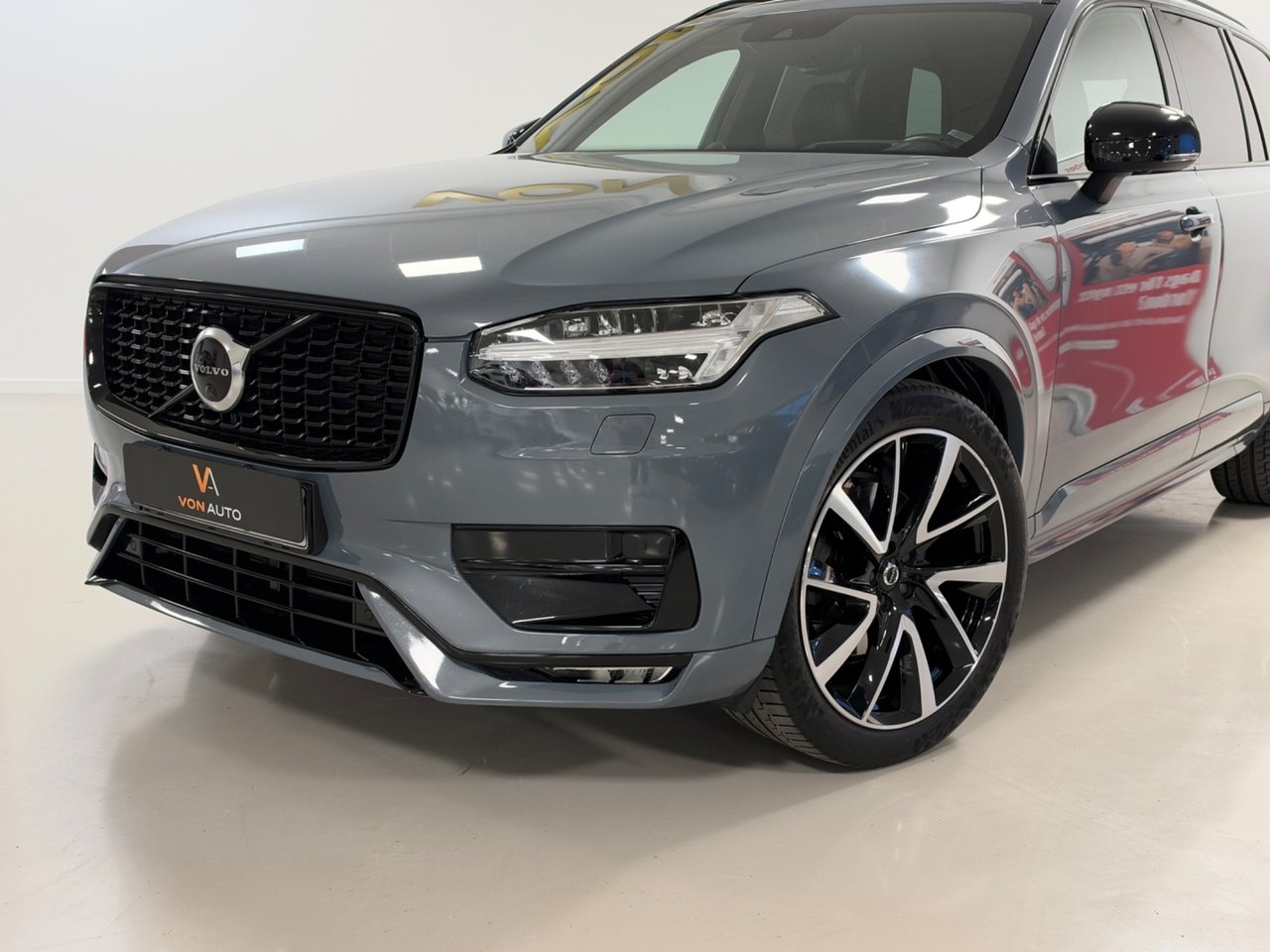 Volvo XC90 B6 R Design 2020, kuva 2/10