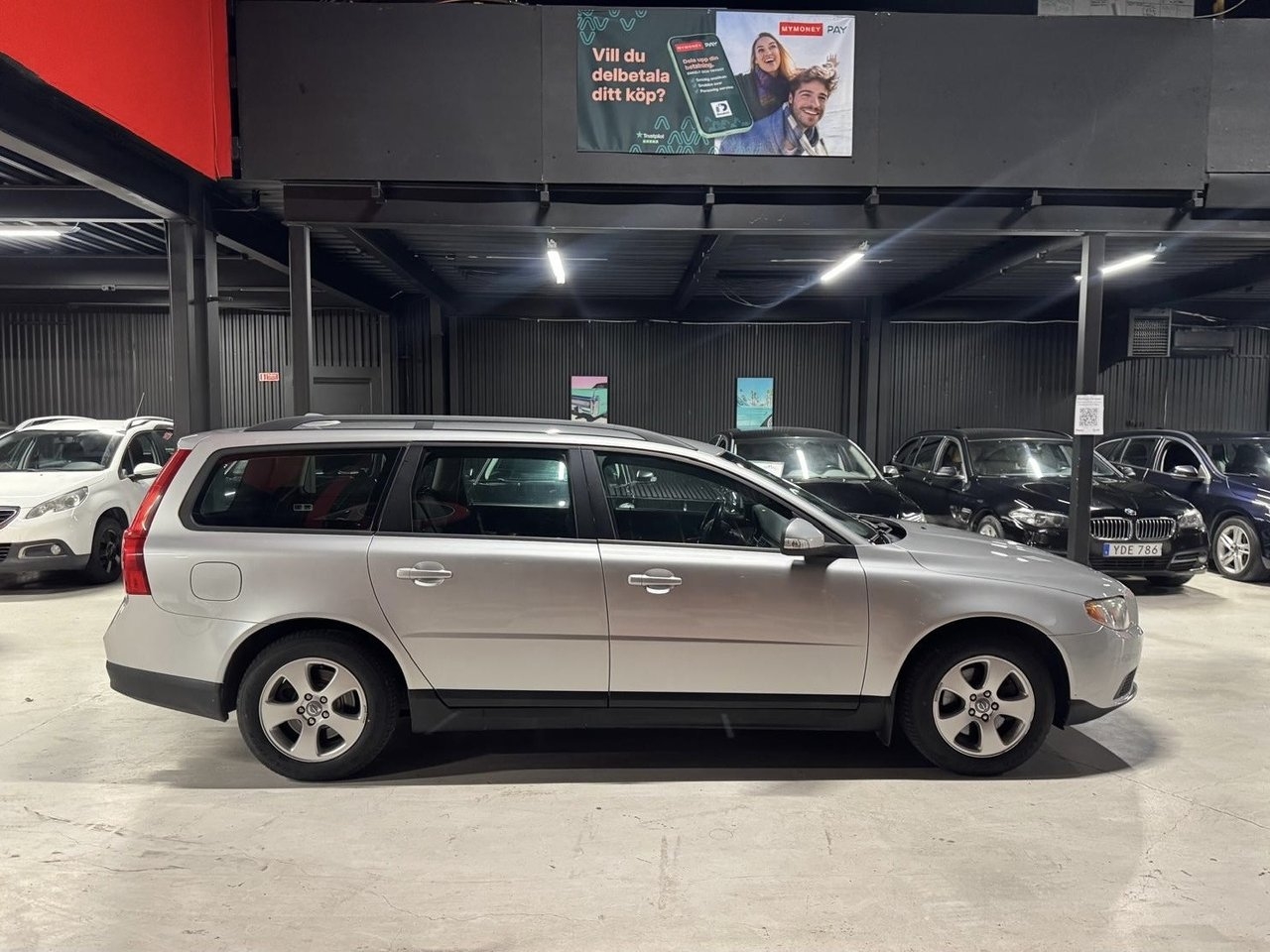 Volvo V70 2.0 2009, photo 3/10