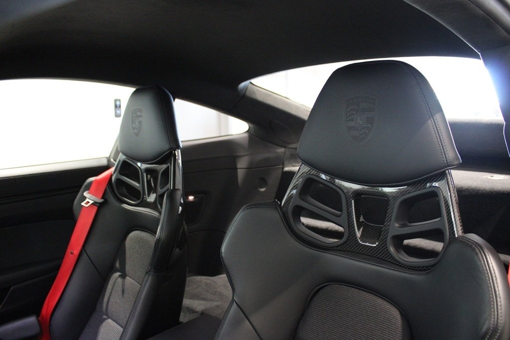 Porsche 911 GT3 Touring 2023, photo 9/10