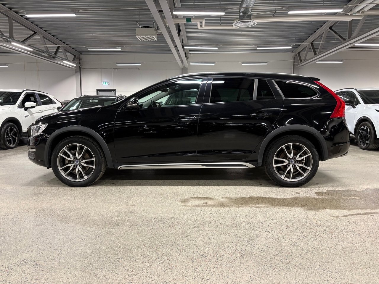 Volvo V60 Cross Country D4 2017, bild 2/10