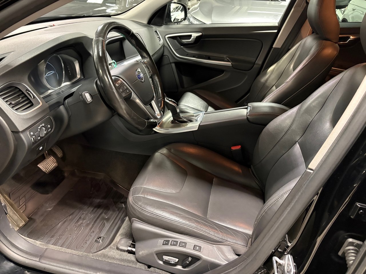 Volvo V60 Cross Country D4 2017, bild 4/10