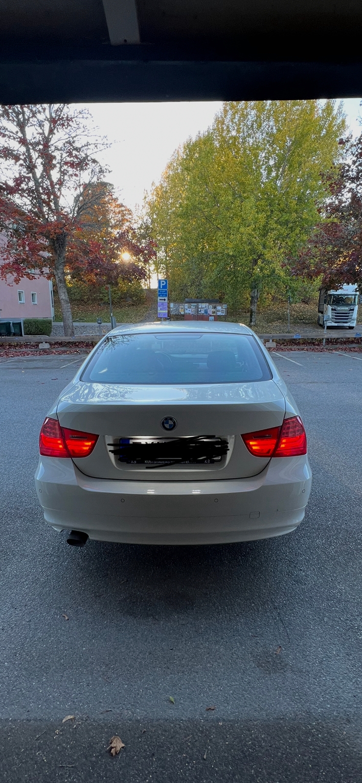BMW 318d 2011, bild 4/10