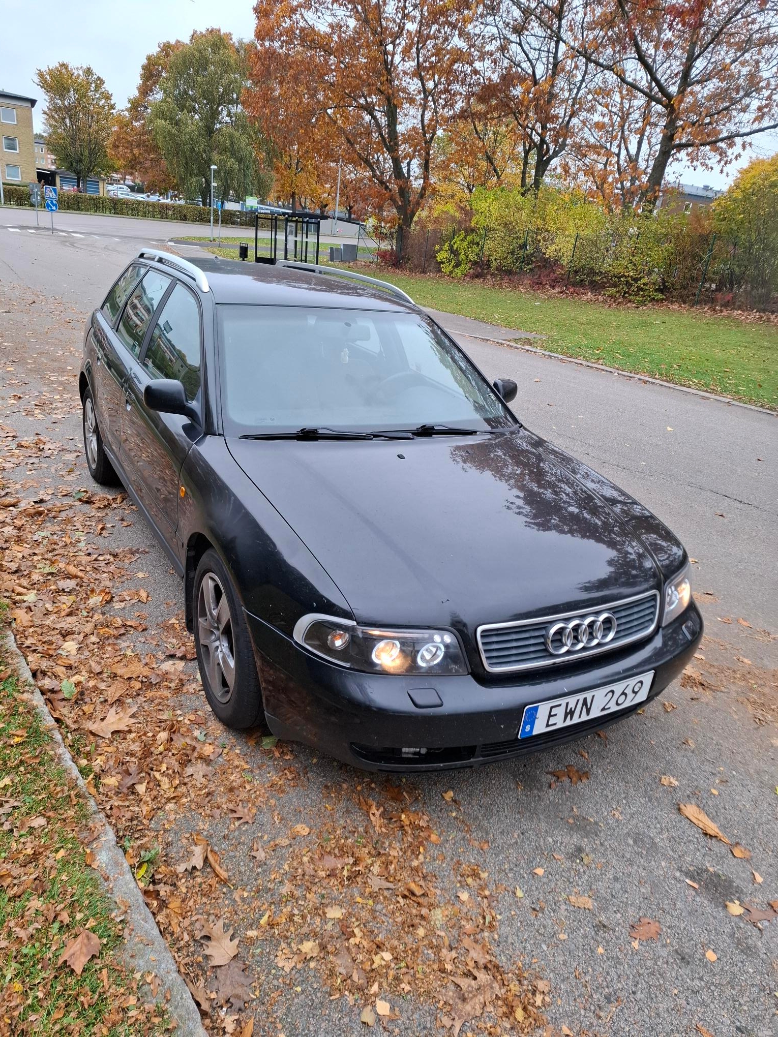 Audi A4 1.9 TDI 1998, bild 7/8
