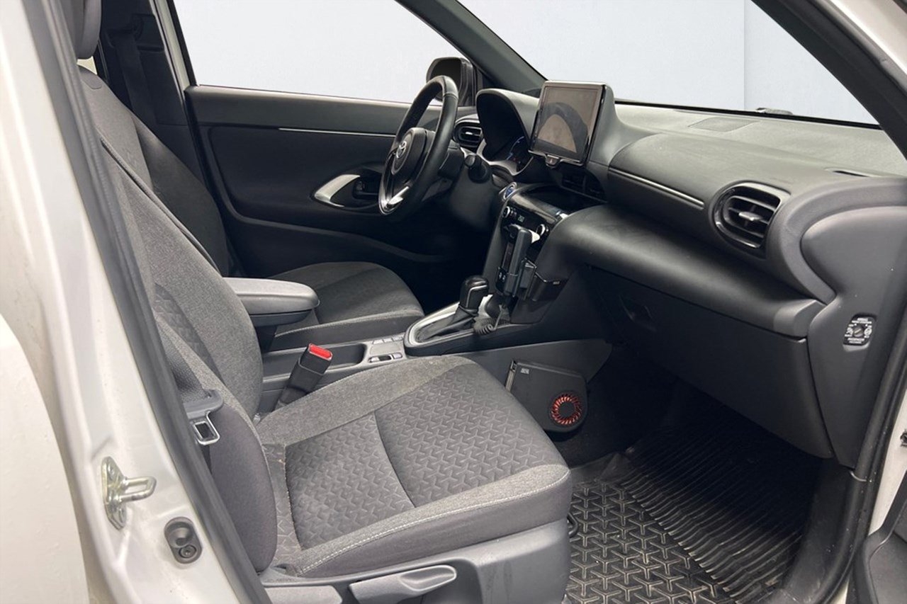 Toyota Yaris Cross 1.5 Hybrid 116 2023, bild 6/9