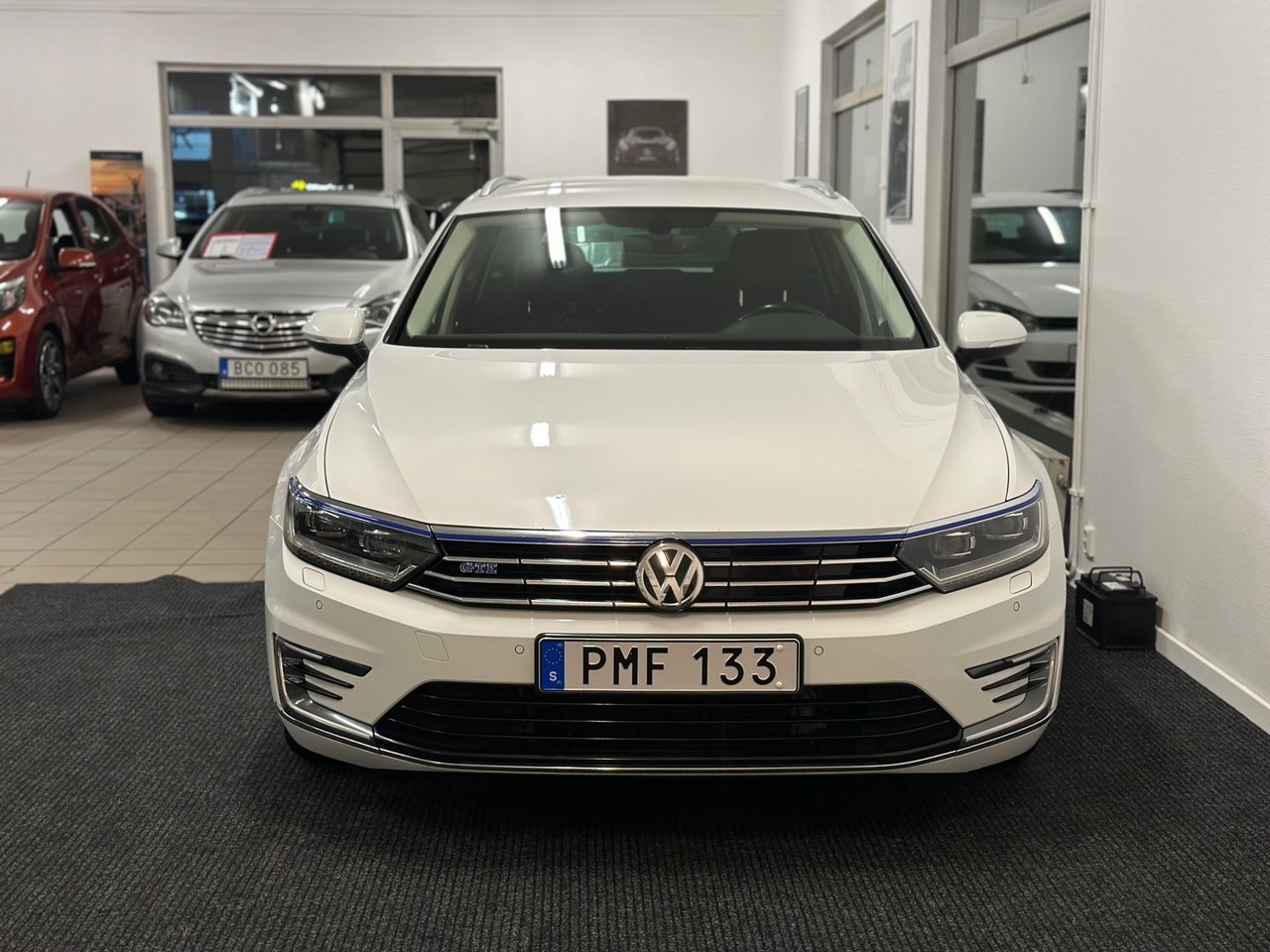 Volkswagen Passat GTE 2018, bild 2/10