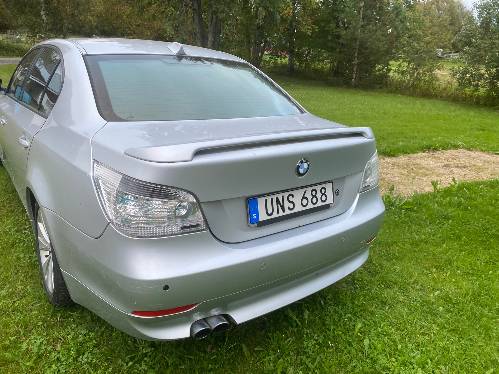BMW 545i 2004, bild 3/3