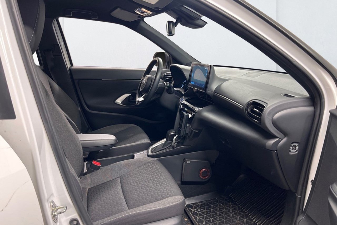 Toyota Yaris Cross 1.5 Hybrid 116 2023, bild 6/9