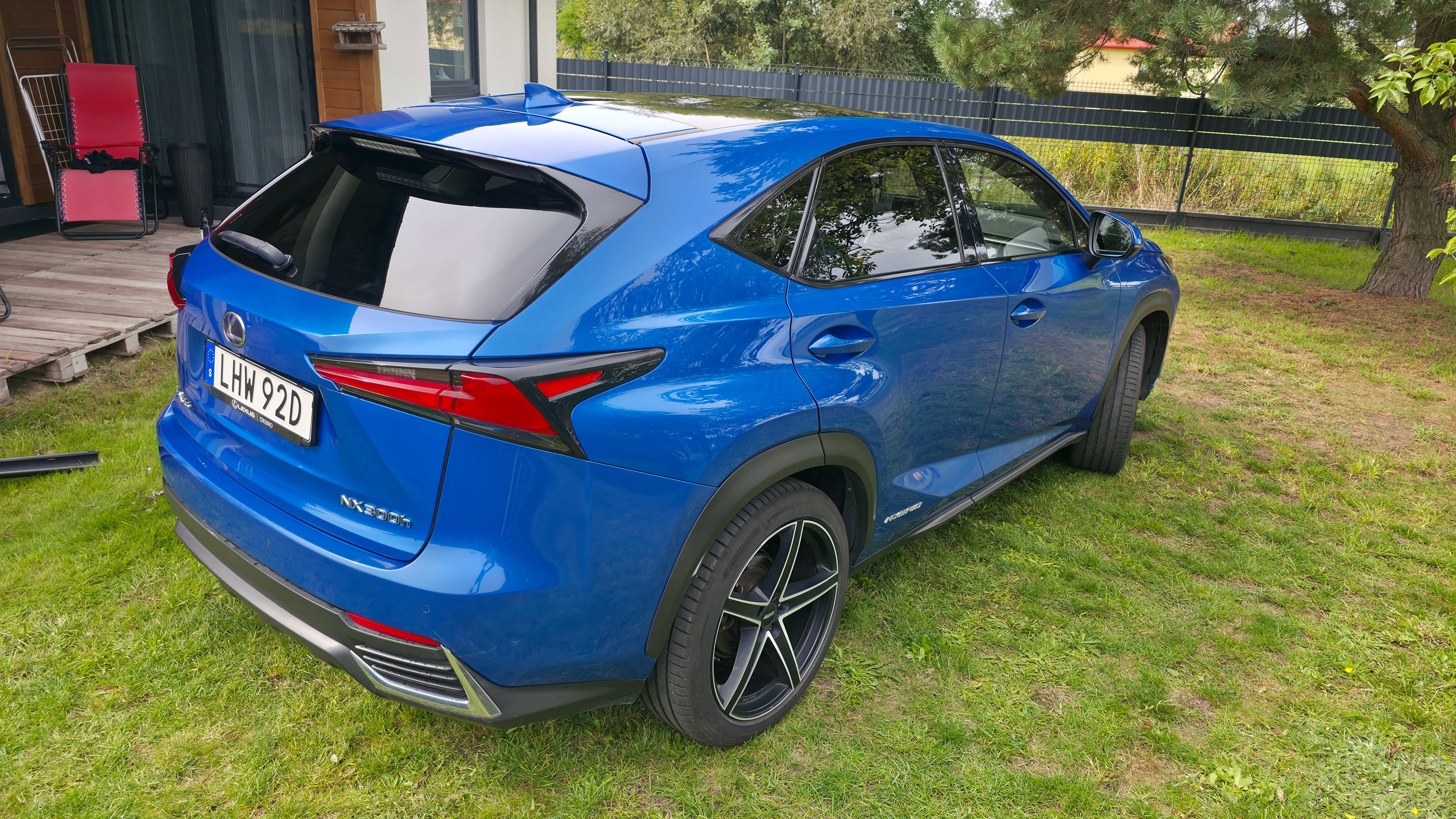 Lexus NX 300h Luxury 2019, bild 3/10