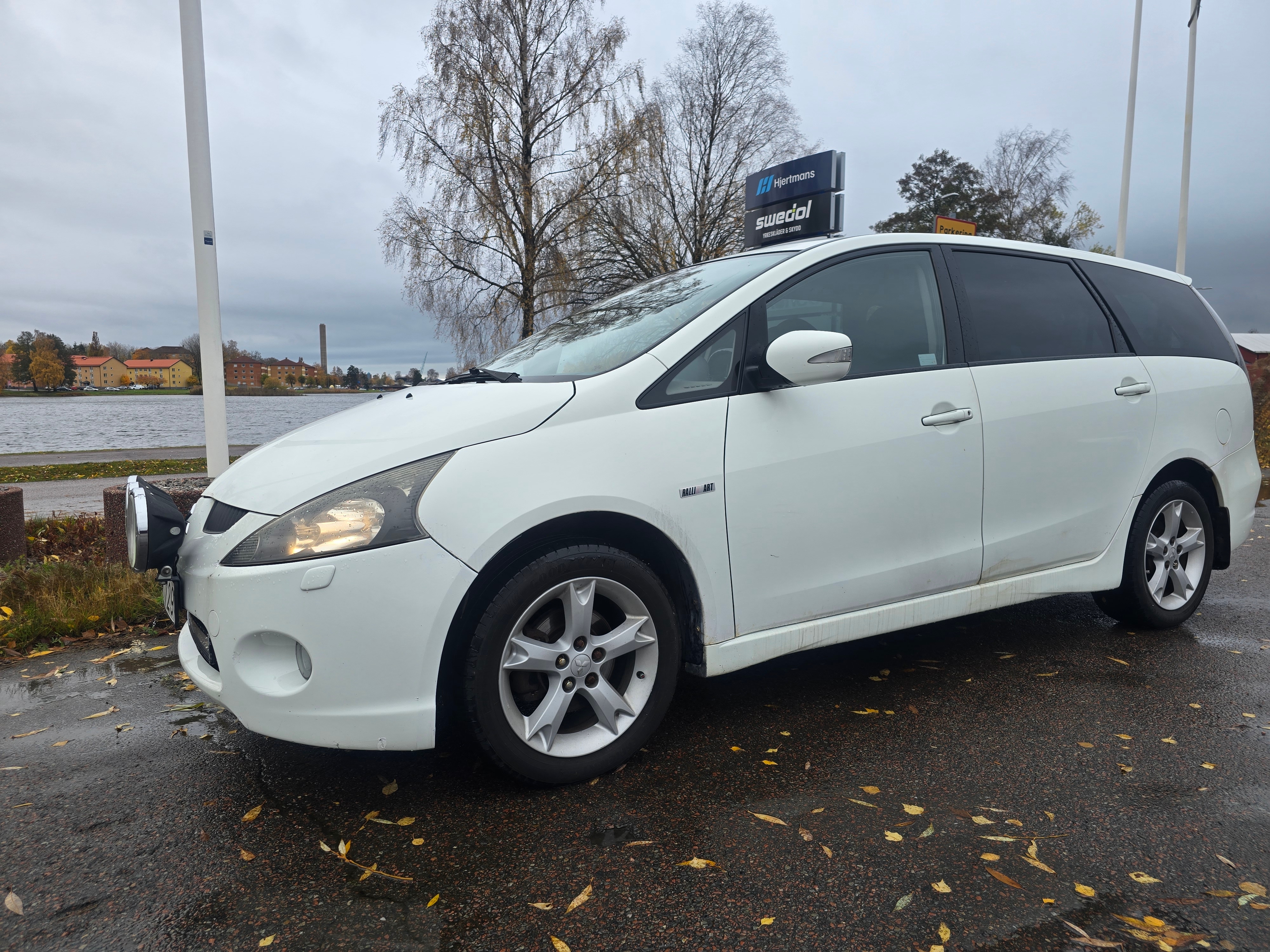 Mitsubishi Grandis 2.4 2008, bild 2/10