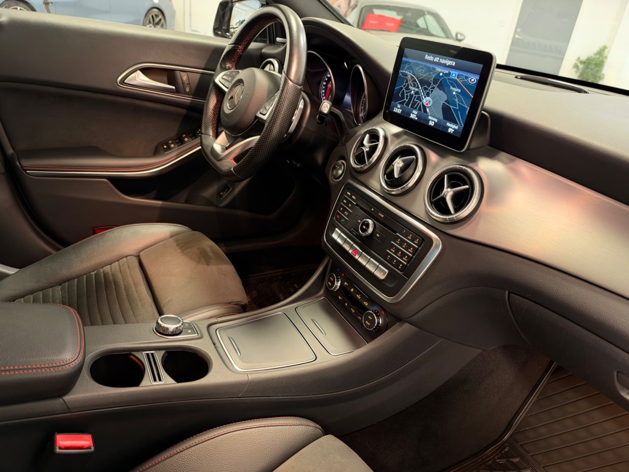 Mercedes-Benz CLA 220 d AMG 2017, photo 10/10