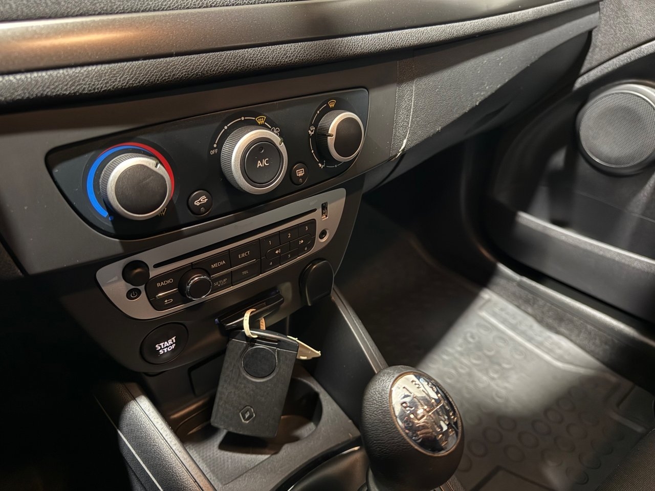 Renault Mégane TCe 115 2015, kuva 9/10