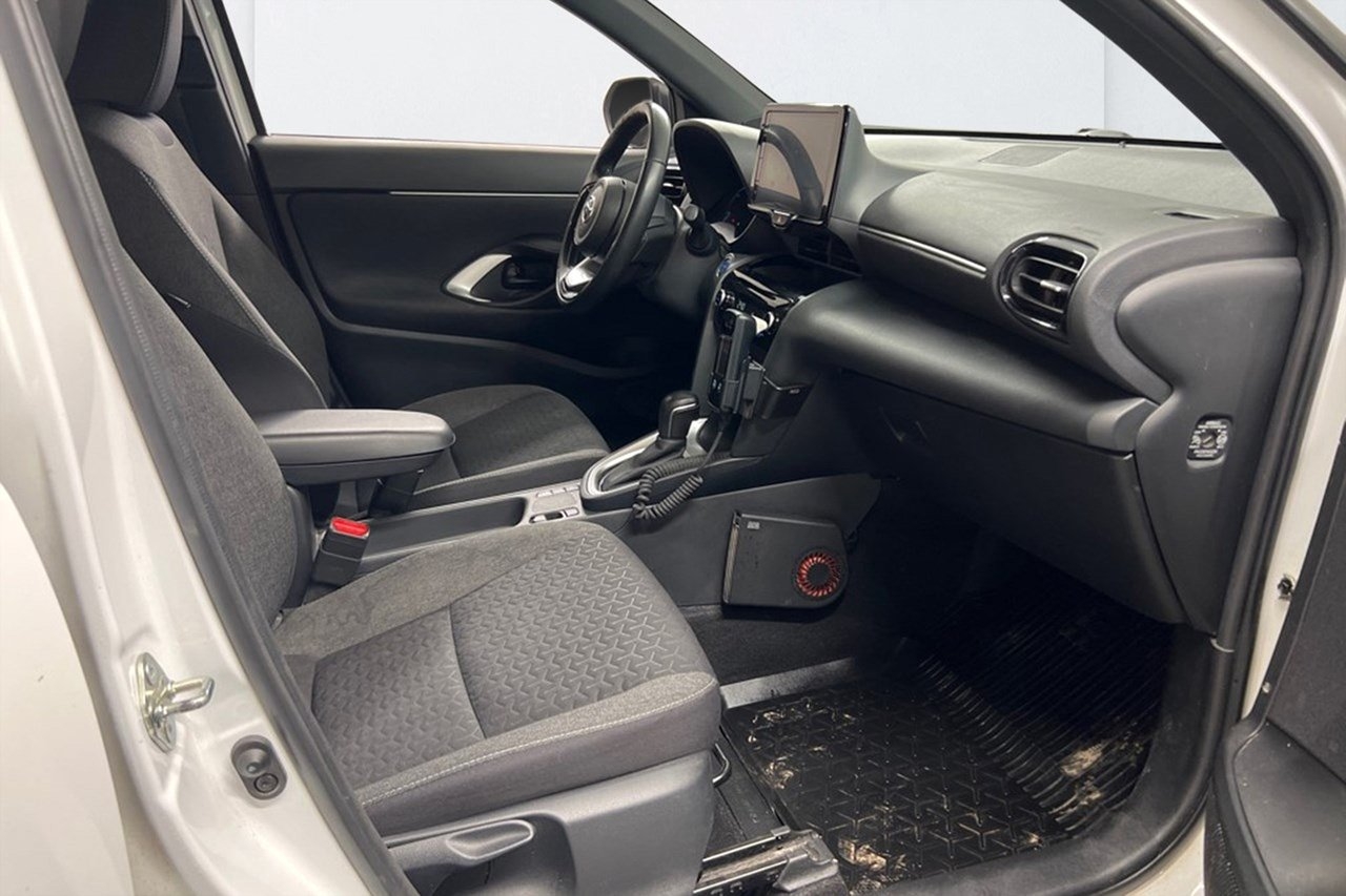 Toyota Yaris Cross 1.5 Hybrid 116 2023, bild 6/9