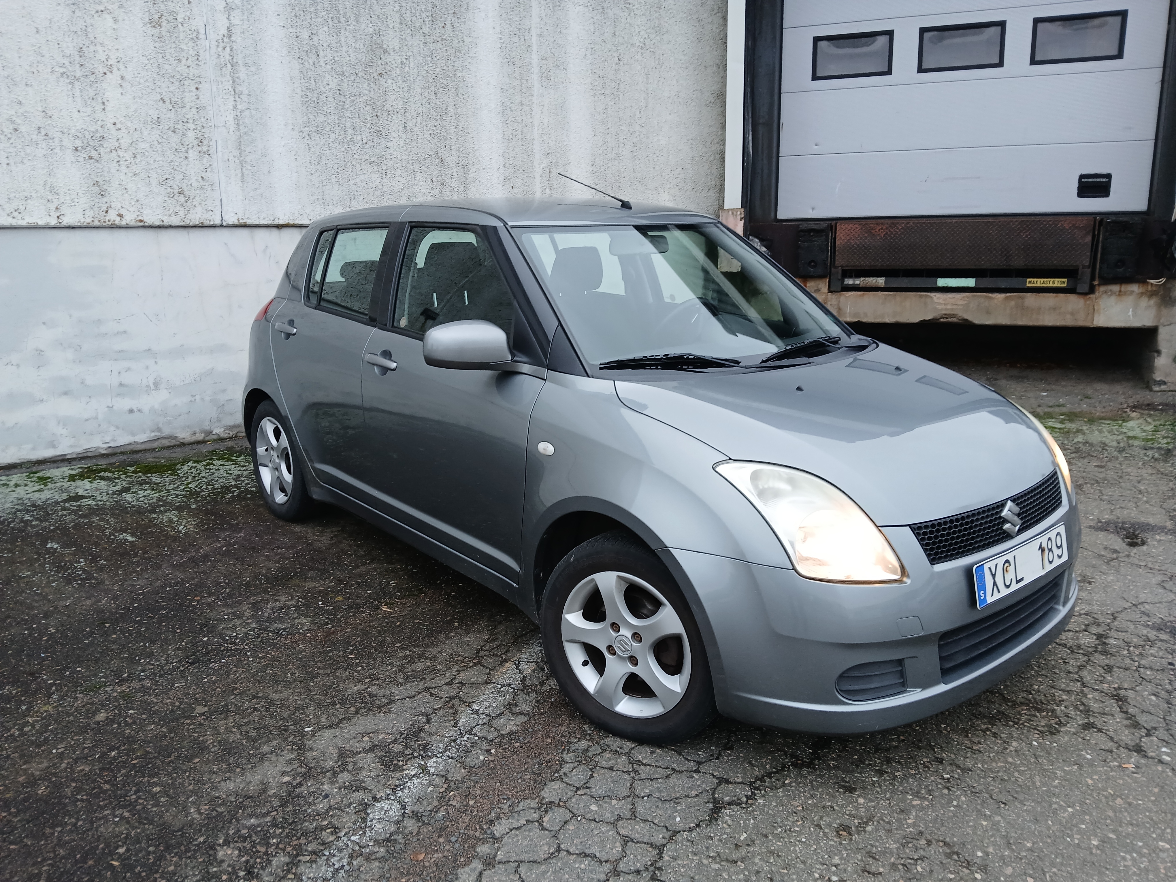 Suzuki Swift 1300 2006, bild 2/4