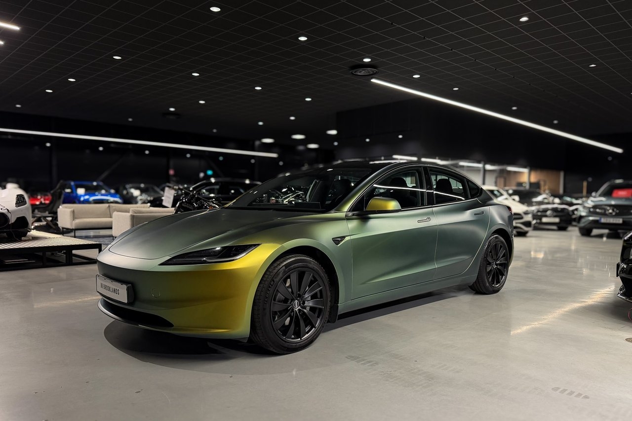Tesla Model 3 2024, photo 2/10