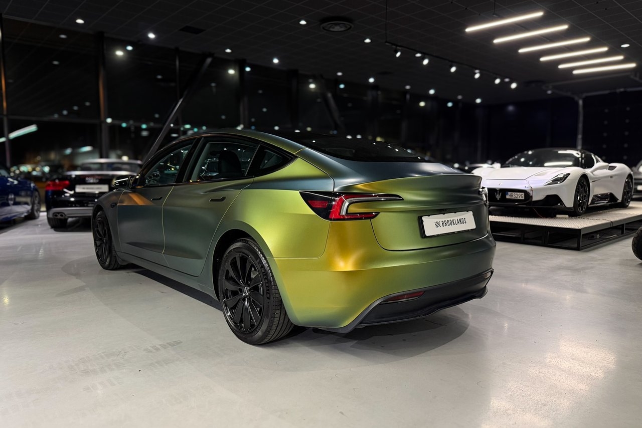 Tesla Model 3 2024, photo 4/10