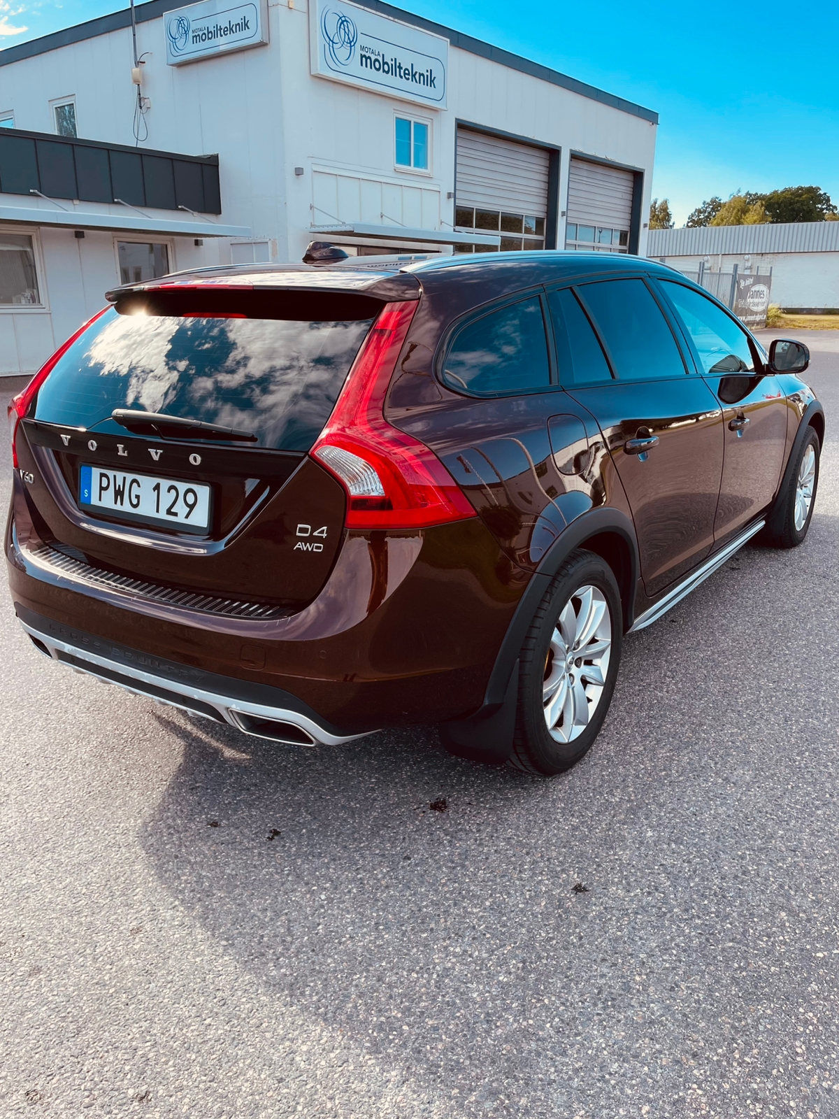 Volvo V60 Cross Country D4 Momentum 2016, bild 4/10