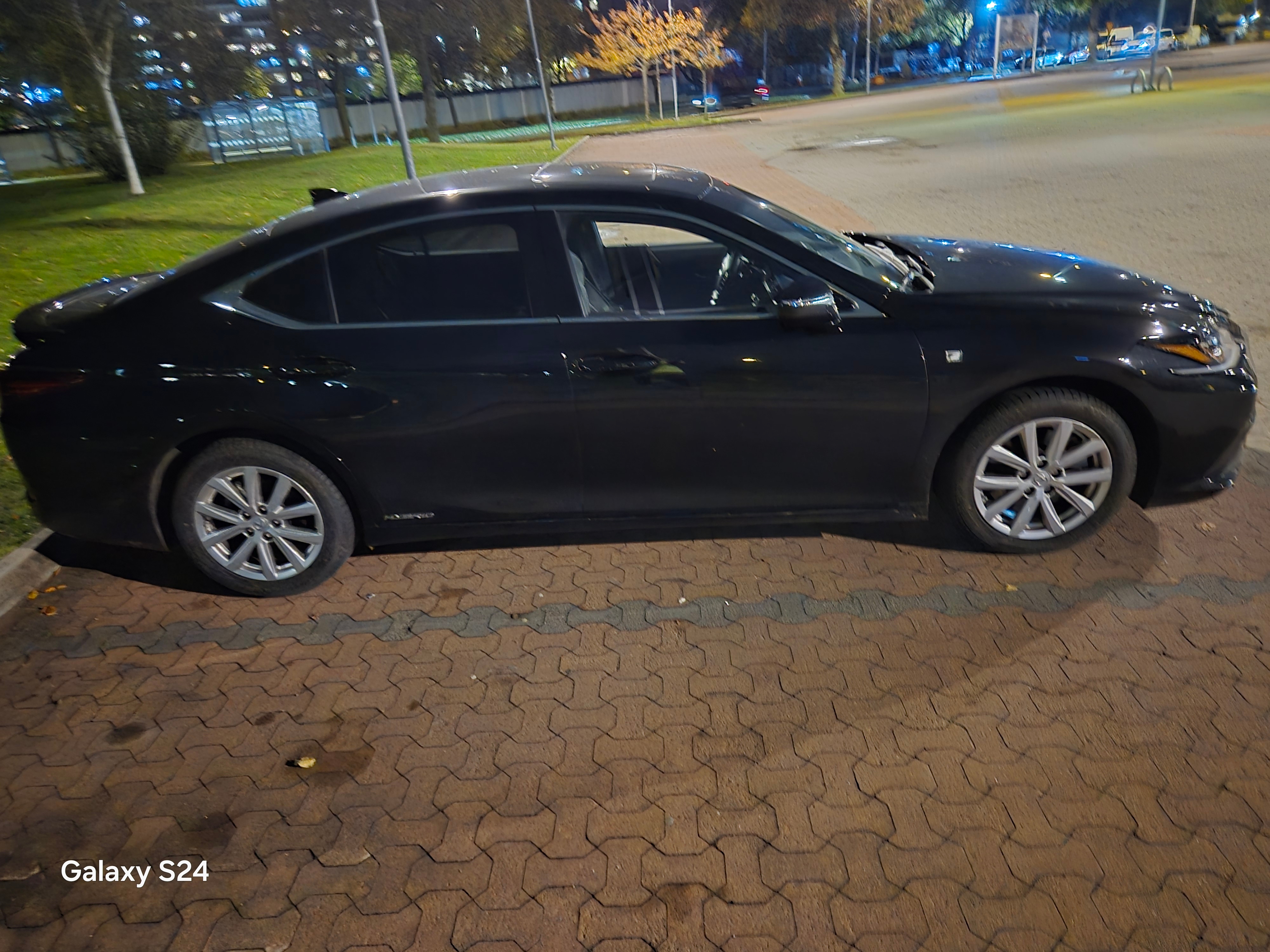 Lexus ES 300h F Sport 2021, bild 9/10