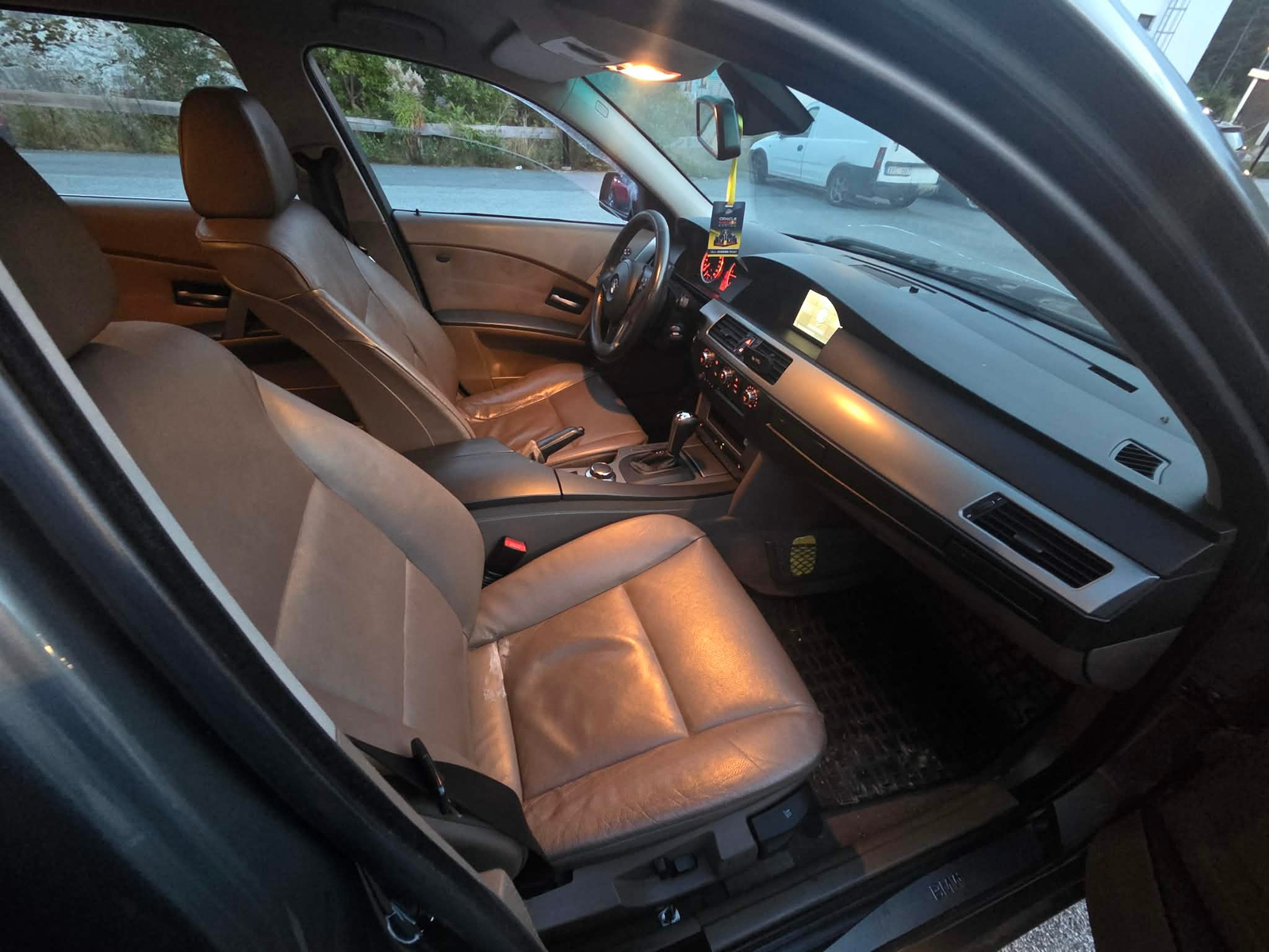BMW 520d 2007, bild 3/10