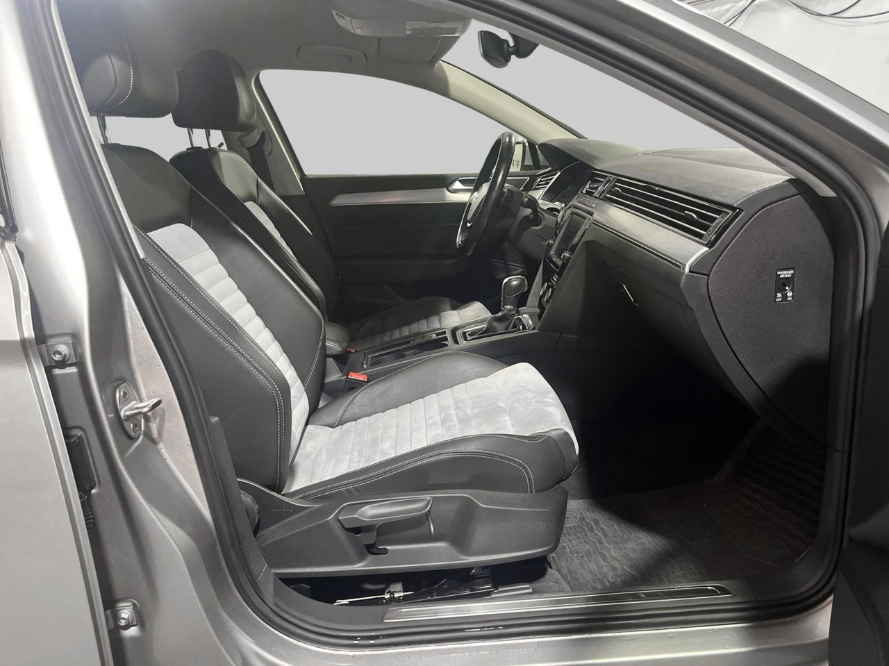 Volkswagen Passat 2.0 TDI SCR 2015, bild 4/10