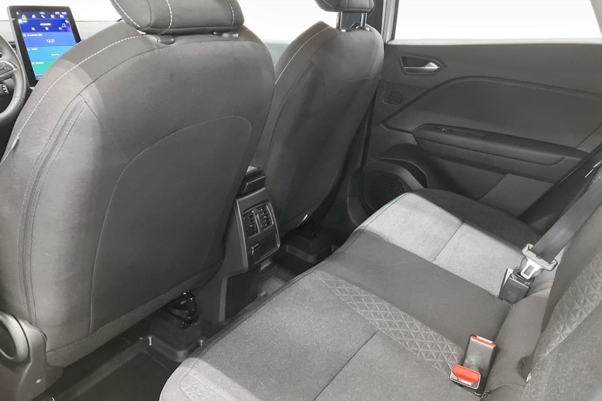Renault Captur Mild Hybrid 160 Evolution 2025, photo 8/9
