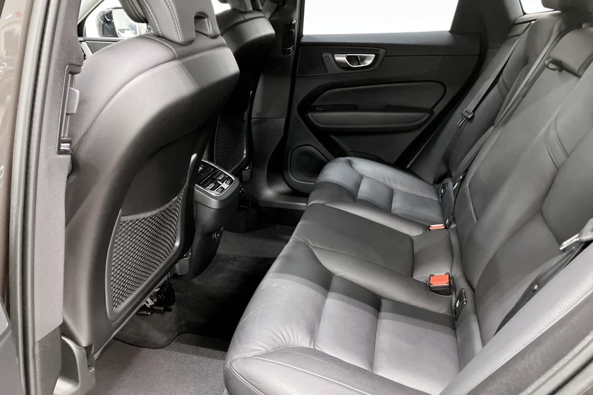 Volvo XC60 B4 Diesel Plus Dark 2023, bild 10/10