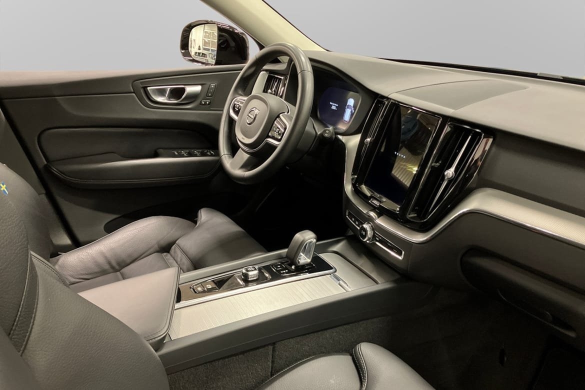 Volvo XC60 B4 Diesel Plus Dark 2023, bild 5/10