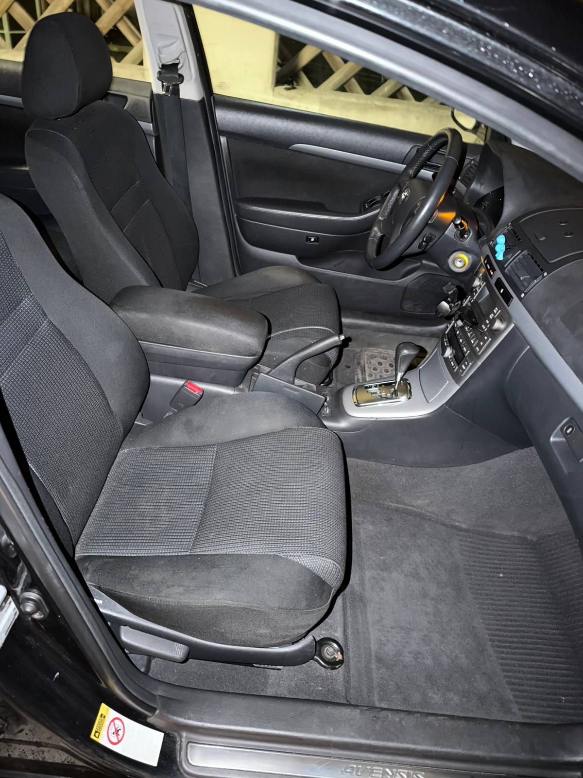 Toyota Avensis 2.4 2008, bild 8/8