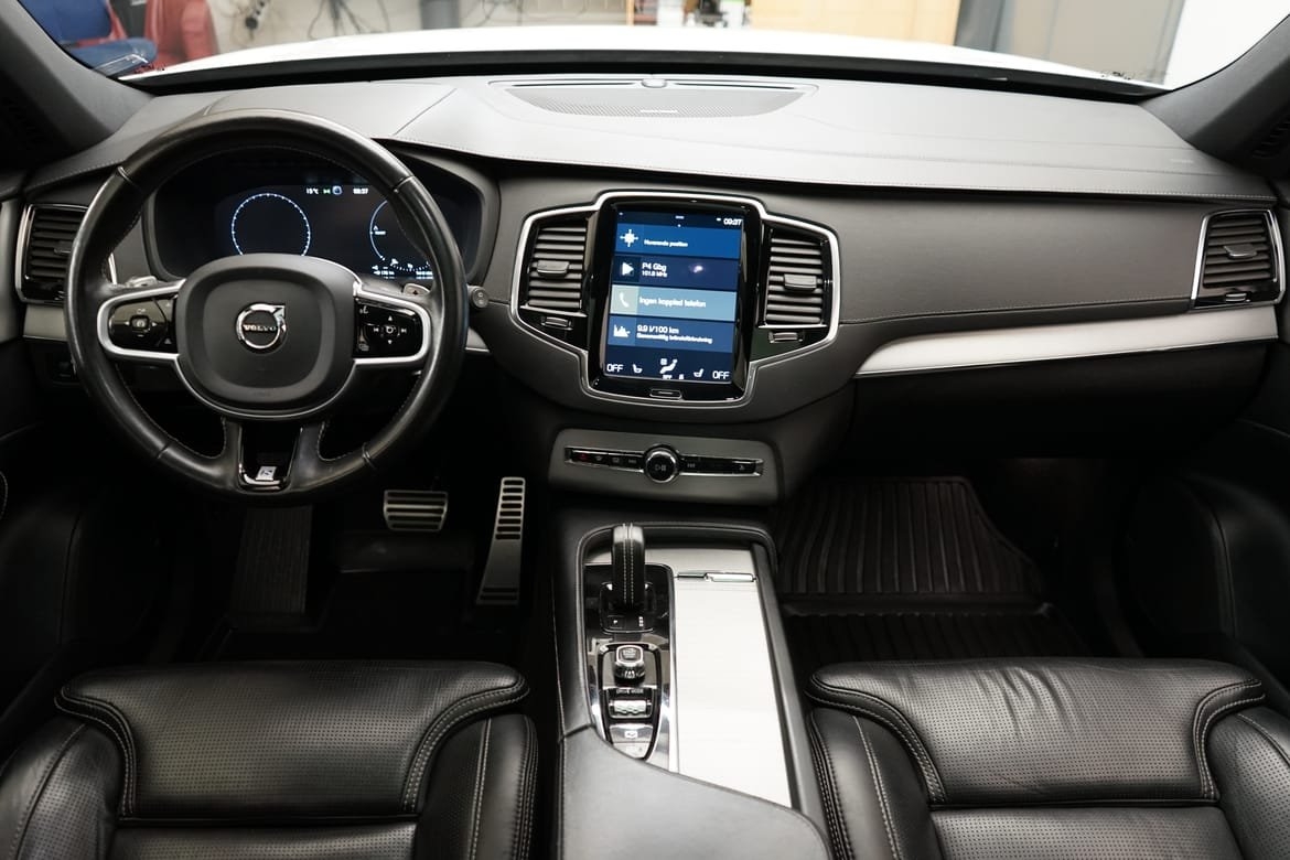 Volvo XC90 T8 R Design 2020, photo 6/10