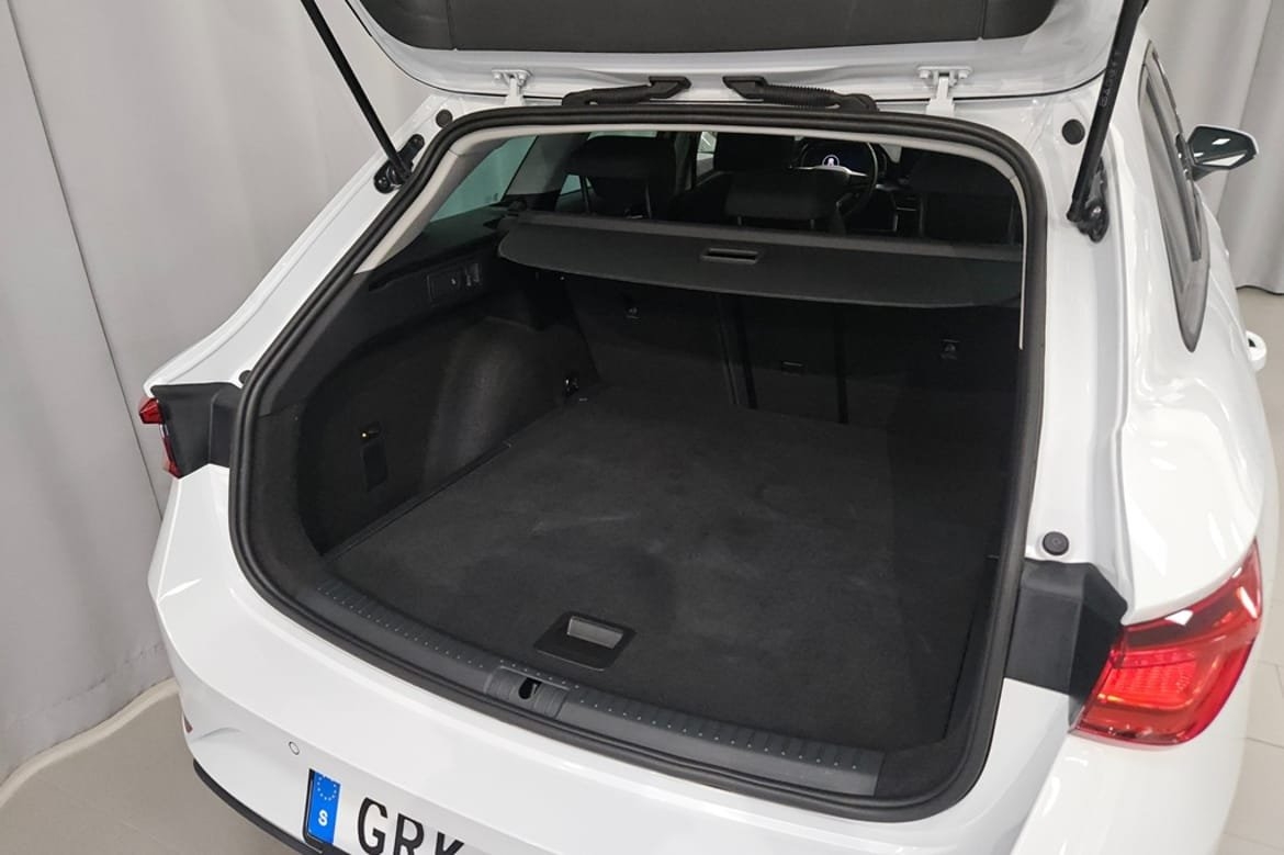 Seat Leon 1.5 eTSI 2026, bild 9/10
