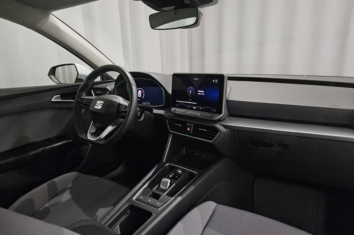 Seat Leon 1.5 eTSI 2026, bild 7/10