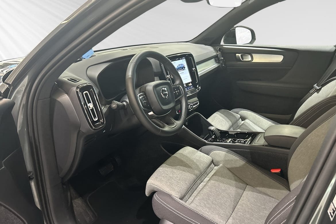 Volvo XC40 B4 Plus Dark 2026, kuva 7/10