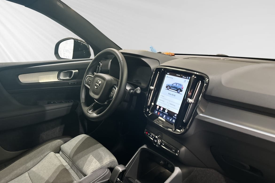 Volvo XC40 B4 Plus Dark 2026, kuva 10/10