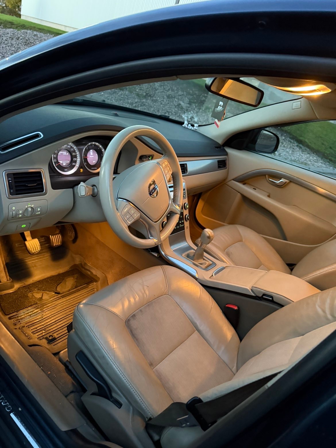 Volvo V70 2011, photo 7/7